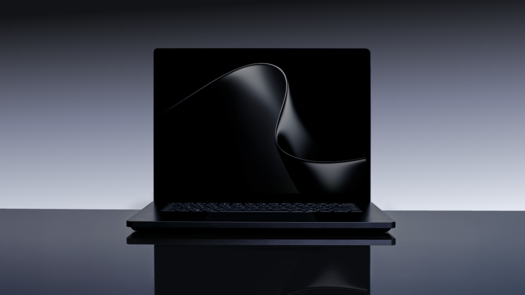 米MS、NVIDIAの新チップ・RTX Sparkを搭載した「Surface Laptop Ultra」発表 大規模AIモデルをローカル実行:COMPUTEX TAIPEI 2026 - ITmedia PC USER